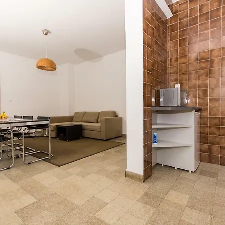 Apartment Apartman Maja