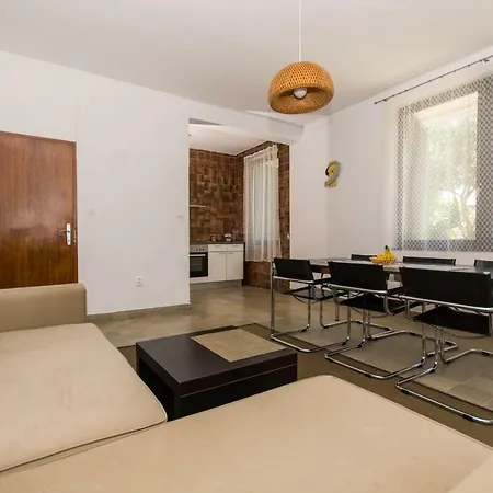 Appartement Maja *